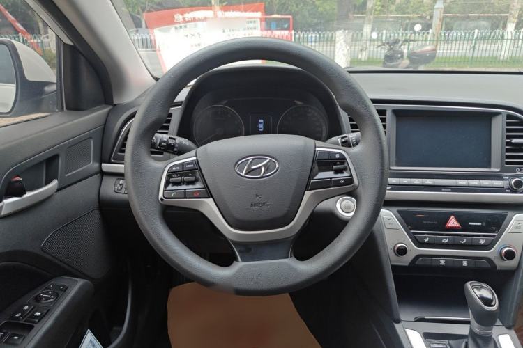 Used Hyundai Elantra (6th Generation / Lingdong) 2016 1.6L Automatic ZhiXuan – Elite Version Steering Wheel