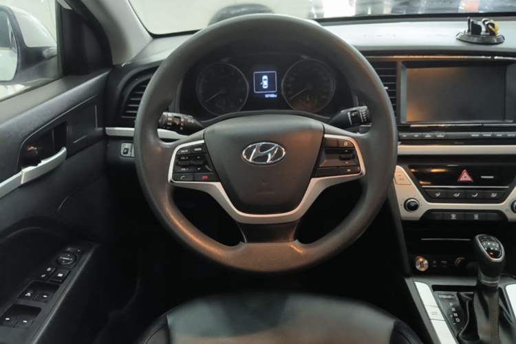 Used Hyundai Elantra (6th Generation / Lingdong) 2016 1.6L Automatic ZhiXuan – Elite Version Steering Wheel