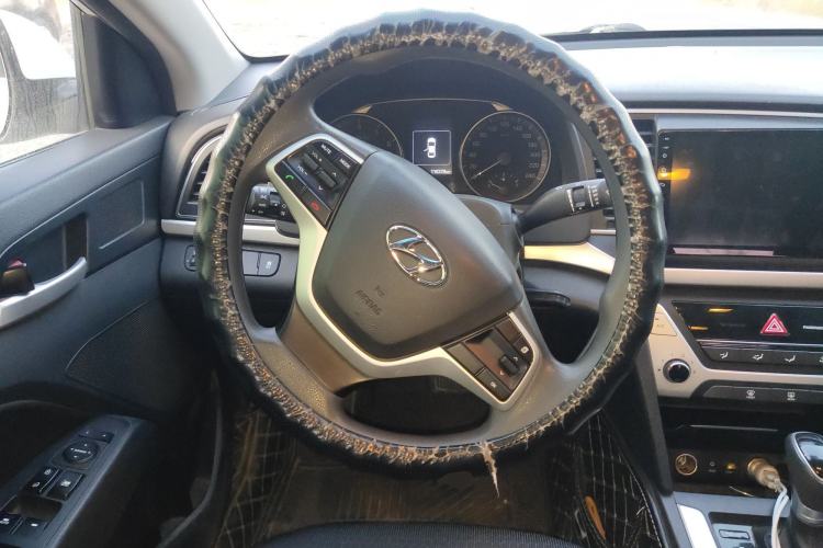 Used Hyundai Elantra (6th Generation / Lingdong) 2016 1.6L Automatic ZhiXuan – Elite Version Steering Wheel