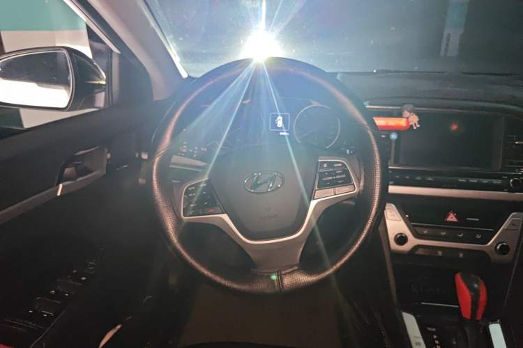Used Hyundai Elantra (6th Generation / Lingdong) 2016 1.6L Automatic ZhiXuan – Elite Version Steering Wheel