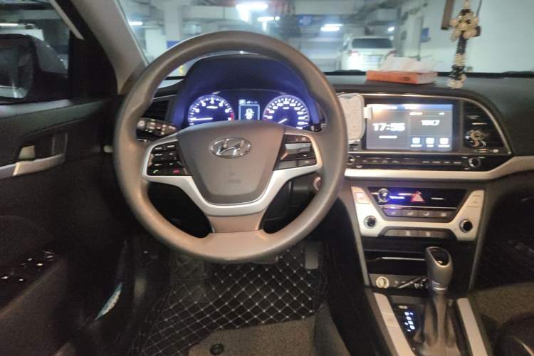 Used Hyundai Elantra (6th Generation / Lingdong) 2016 1.6L Automatic ZhiXuan – Elite Version Steering Wheel