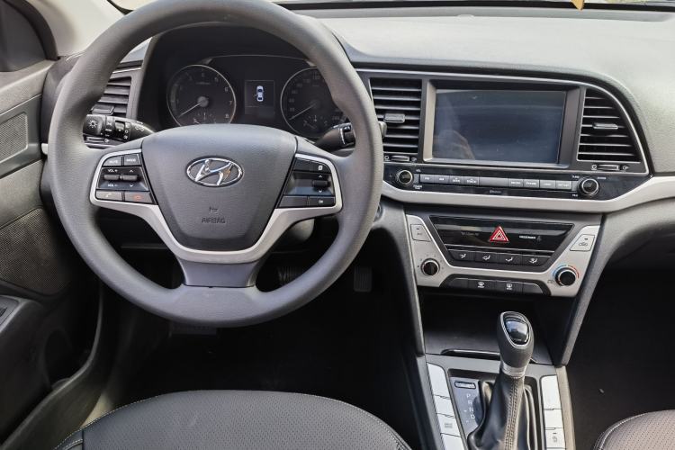 Used Hyundai Elantra (6th Generation / Lingdong) 2016 1.6L Automatic ZhiXuan – Elite Version Steering Wheel