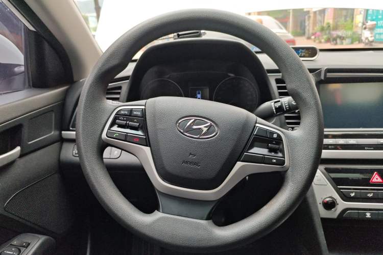 Used Hyundai Elantra (6th Generation / Lingdong) 2016 1.6L Automatic ZhiXuan – Elite Version Steering Wheel