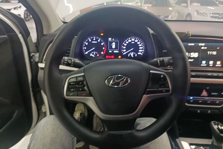 Used Hyundai Elantra (6th Generation / Lingdong) 2016 1.6L Automatic ZhiXuan – Elite Version Steering Wheel