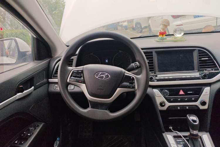 Used Hyundai Elantra (6th Generation / Lingdong) 2016 1.6L Automatic ZhiXuan – Elite Version Steering Wheel