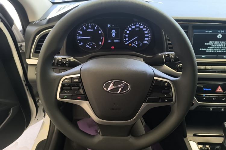 Used Hyundai Elantra (6th Generation / Lingdong) 2016 1.6L Automatic ZhiXuan – Elite Version Steering Wheel