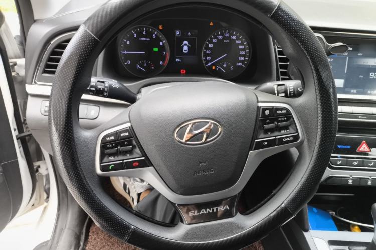 Used Hyundai Elantra (6th Generation / Lingdong) 2016 1.6L Automatic ZhiXuan – Elite Version Steering Wheel