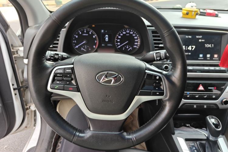 Used Hyundai Elantra (6th Generation / Lingdong) 2016 1.6L Automatic ZhiXuan – Elite Version Steering Wheel