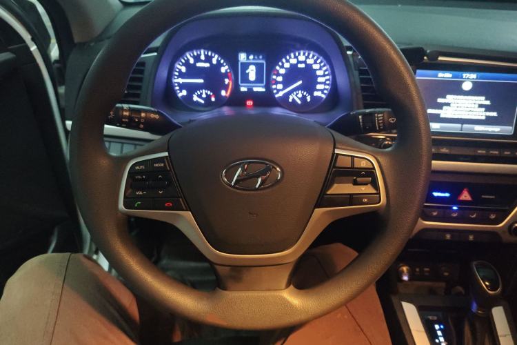 Used Hyundai Elantra (6th Generation / Lingdong) 2016 1.6L Automatic ZhiXuan – Elite Version Steering Wheel