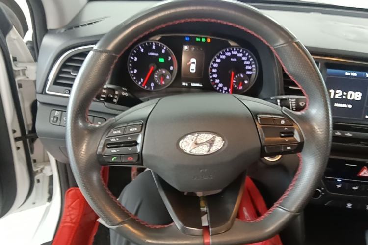 Used Hyundai Elantra (6th Generation / Lingdong) 2016 1.4T Dual-Clutch Xuan Dong · Dynamic Version Steering Wheel