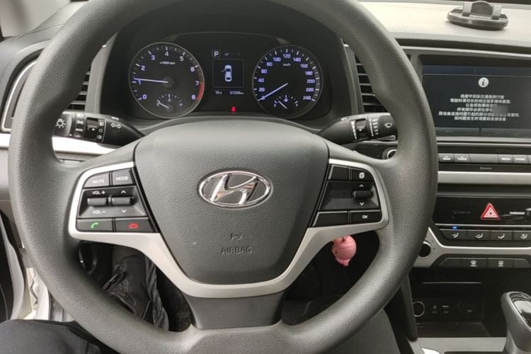 Used Hyundai Elantra (6th Generation / Lingdong) 2016 1.6L Automatic ZhiXuan – Elite Version Steering Wheel