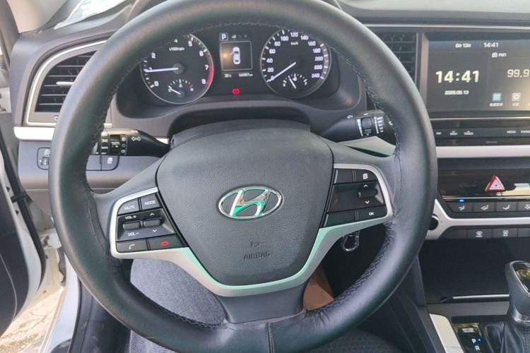 Used Hyundai Elantra (6th Generation / Lingdong) 2016 1.6L Automatic ZhiXuan – Elite Version Steering Wheel