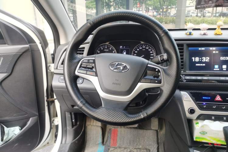 Used Hyundai Elantra (6th Generation / Lingdong) 2016 1.6L Automatic ZhiXuan – Elite Version Steering Wheel