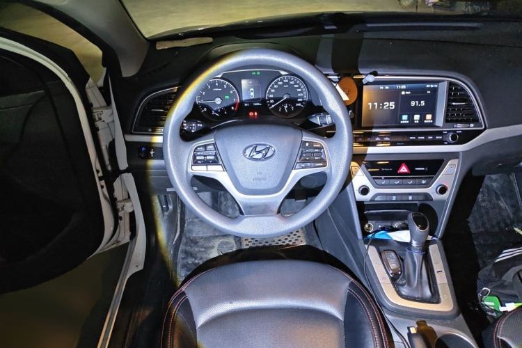 Used Hyundai Elantra (6th Generation / Lingdong) 2016 1.6L Automatic ZhiXuan – Elite Version Steering Wheel