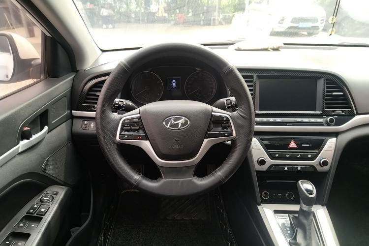 Used Hyundai Elantra (6th Generation / Lingdong) 2016 1.6L Automatic ZhiXuan – Elite Version Steering Wheel