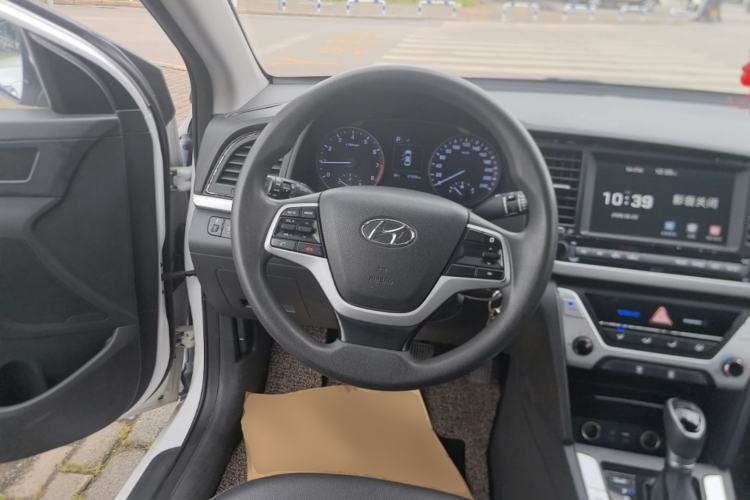 Used Hyundai Elantra (6th Generation / Lingdong) 2016 1.6L Automatic ZhiXuan – Elite Version Steering Wheel
