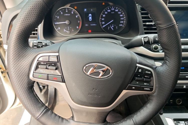 Used Hyundai Elantra (6th Generation / Lingdong) 2016 1.6L Automatic ZhiXuan – Elite Version Steering Wheel