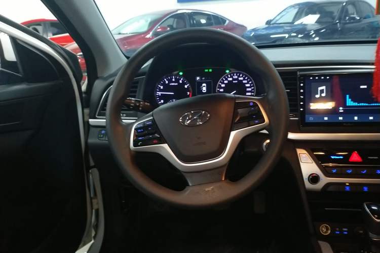 Used Hyundai Elantra (6th Generation / Lingdong) 2016 1.6L Automatic ZhiXuan – Elite Version Steering Wheel