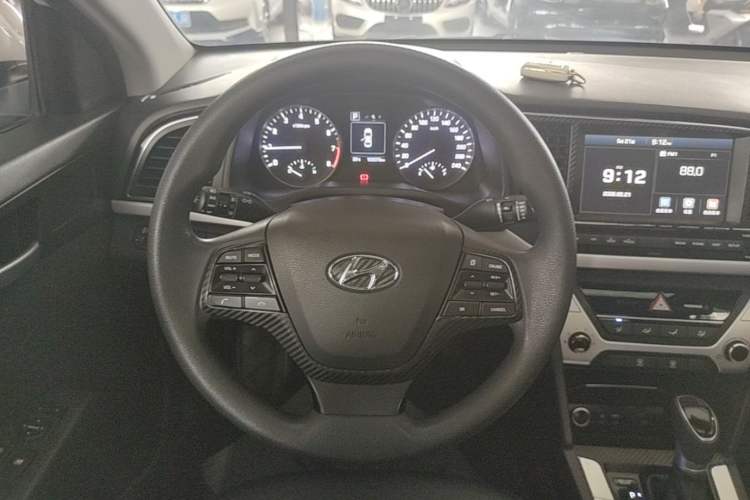 Used Hyundai Elantra (6th Generation / Lingdong) 2016 1.6L Automatic ZhiXuan – Elite Version Steering Wheel