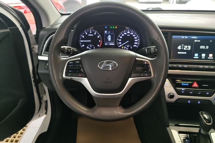 Used Hyundai Elantra (6th Generation / Lingdong) 2016 1.6L Automatic ZhiXuan – Elite Version Steering Wheel