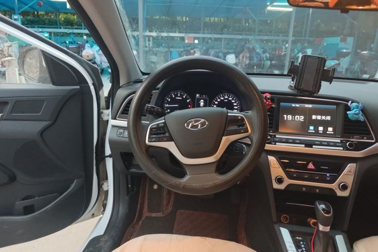 Used Hyundai Elantra (6th Generation / Lingdong) 2016 1.6L Automatic ZhiXuan – Elite Version Steering Wheel