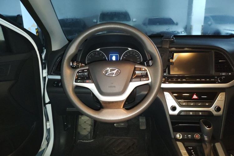 Used Hyundai Elantra (6th Generation / Lingdong) 2016 1.6L Automatic ZhiXuan – Elite Version Steering Wheel