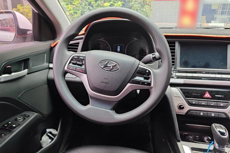 Used Hyundai Elantra (6th Generation / Lingdong) 2016 1.6L Automatic ZhiXuan – Elite Version Steering Wheel
