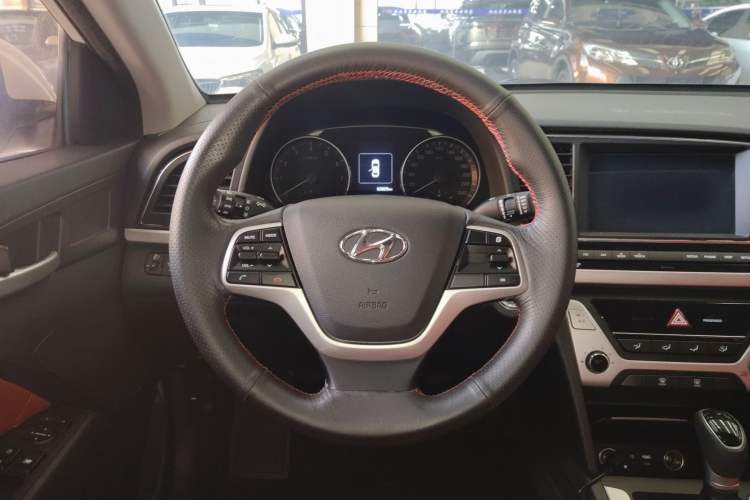Used Hyundai Elantra (6th Generation / Lingdong) 2016 1.6L Automatic ZhiXuan – Elite Version Steering Wheel
