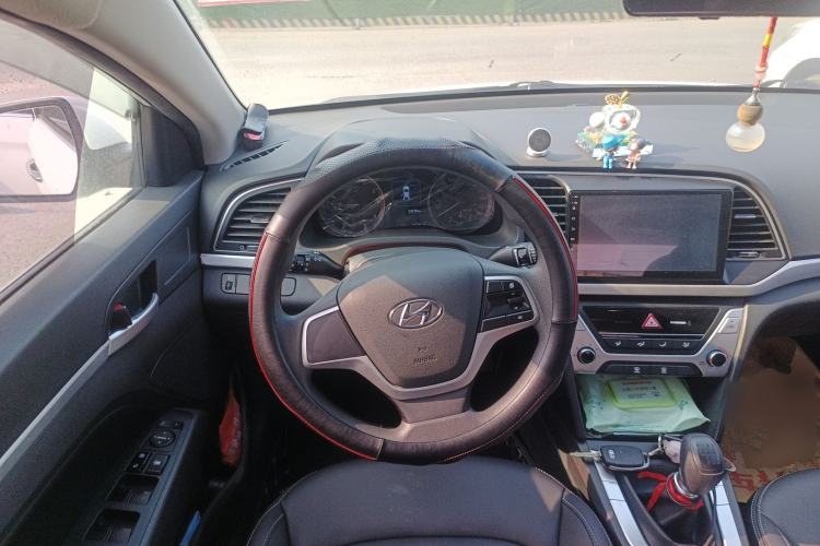 Used Hyundai Elantra (6th Generation / Lingdong) 2016 1.6L Manual ZhiXuan·Youth Edition Steering Wheel
