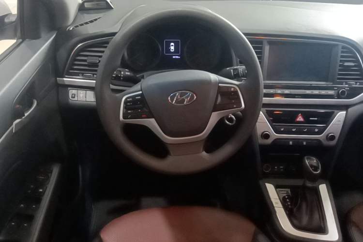 Used Hyundai Elantra (6th Generation / Lingdong) 2016 1.6L Automatic ZhiXuan – Elite Version Steering Wheel