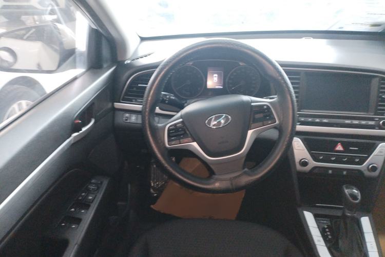 Used Hyundai Elantra (6th Generation / Lingdong) 2016 1.6L Automatic ZhiXuan – Elite Version Steering Wheel