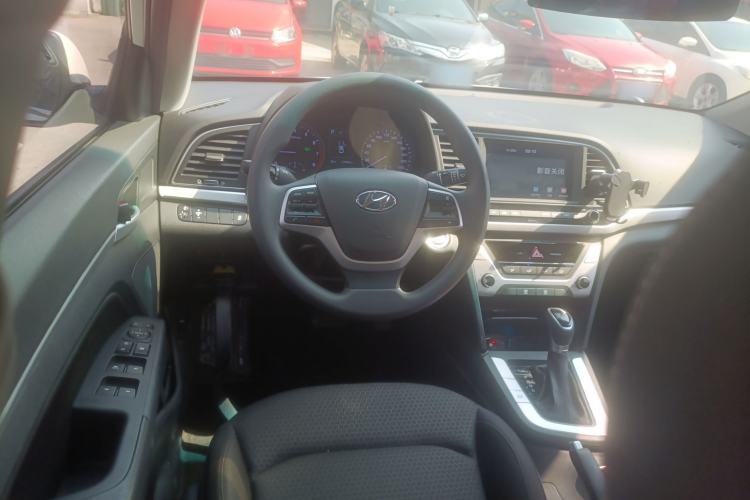 Used Hyundai Elantra (6th Generation / Lingdong) 2016 1.6L Automatic ZhiXuan – Elite Version Steering Wheel