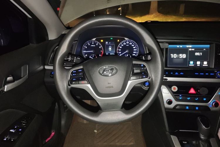 Used Hyundai Elantra (6th Generation / Lingdong) 2016 1.6L Automatic ZhiXuan – Elite Version Steering Wheel