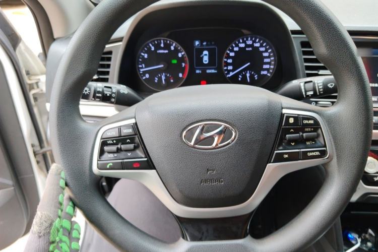 Used Hyundai Elantra (6th Generation / Lingdong) 2016 1.6L Automatic ZhiXuan – Elite Version Steering Wheel