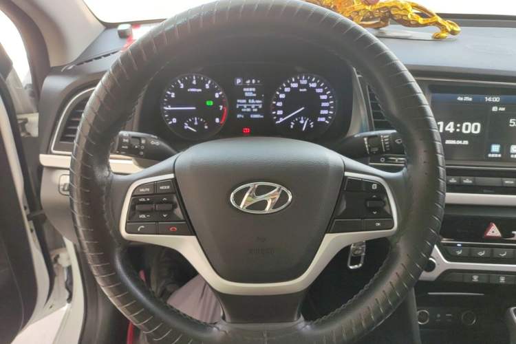 Used Hyundai Elantra (6th Generation / Lingdong) 2016 1.6L Automatic ZhiXuan – Elite Version Steering Wheel