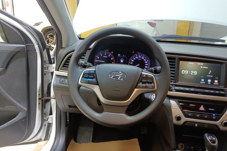 Used Hyundai Elantra (6th Generation / Lingdong) 2016 1.6L Automatic ZhiXuan – Elite Version Steering Wheel