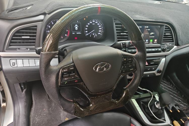 Used Hyundai Elantra (6th Generation / Lingdong) 2016 1.6L Manual ZhiXuan · Dynamic Model Steering Wheel