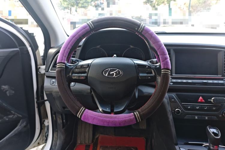 Used Hyundai Elantra (6th Generation / Lingdong) 2016 1.4T Dual-Clutch Xuan Dong · Dynamic Version Steering Wheel