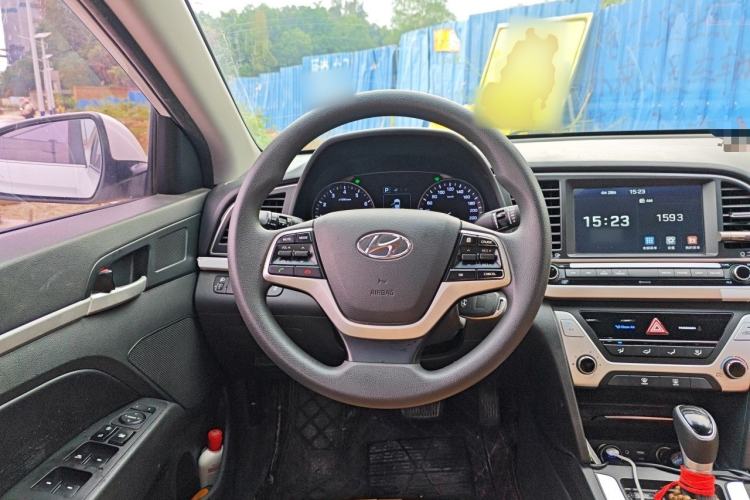 Used Hyundai Elantra (6th Generation / Lingdong) 2016 1.6L Automatic ZhiXuan – Elite Version Steering Wheel
