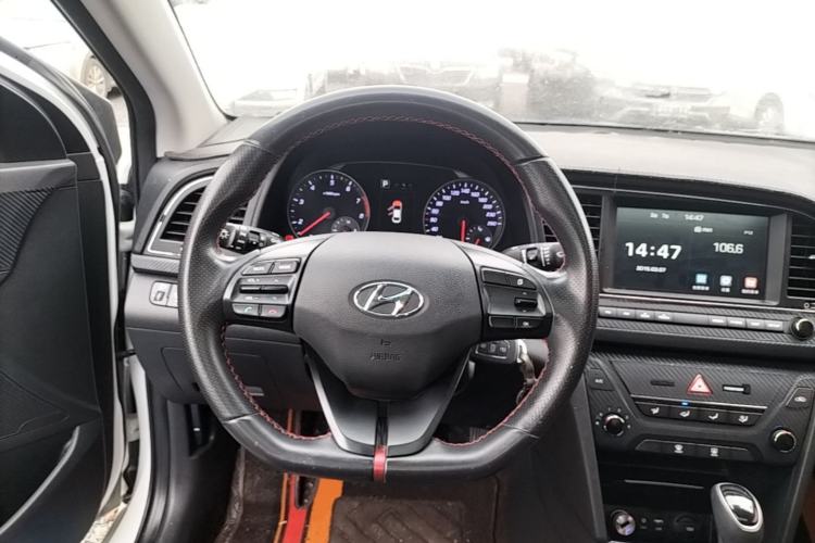 Used Hyundai Elantra (6th Generation / Lingdong) 2016 1.4T Dual-Clutch Xuan Dong · Dynamic Version Steering Wheel