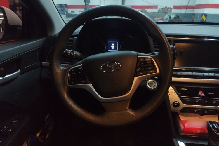 Used Hyundai Elantra (6th Generation / Lingdong) 2016 1.6L Automatic ZhiXuan – Elite Version Steering Wheel