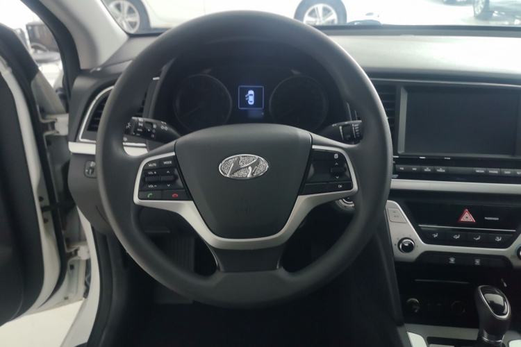 Used Hyundai Elantra (6th Generation / Lingdong) 2016 1.6L Automatic ZhiXuan – Elite Version Steering Wheel