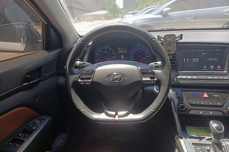 Used Hyundai Elantra (6th Generation / Lingdong) 2016 1.4T Dual-Clutch Xuan Dong · Dynamic Version Steering Wheel