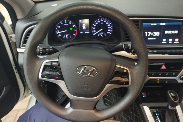 Used Hyundai Elantra (6th Generation / Lingdong) 2016 1.6L Automatic ZhiXuan – Elite Version Steering Wheel
