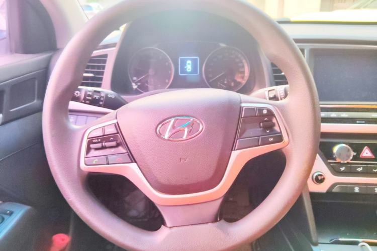 Used Hyundai Elantra (6th Generation / Lingdong) 2016 1.6L Automatic ZhiXuan – Elite Version Steering Wheel