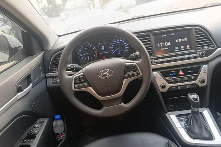 Used Hyundai Elantra (6th Generation / Lingdong) 2016 1.6L Automatic ZhiXuan – Elite Version Steering Wheel
