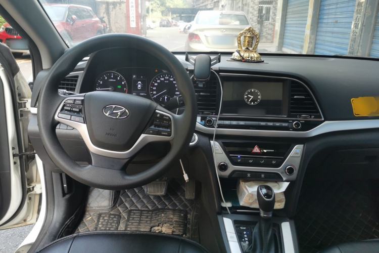 Used Hyundai Elantra (6th Generation / Lingdong) 2016 1.6L Automatic ZhiXuan – Elite Version Steering Wheel