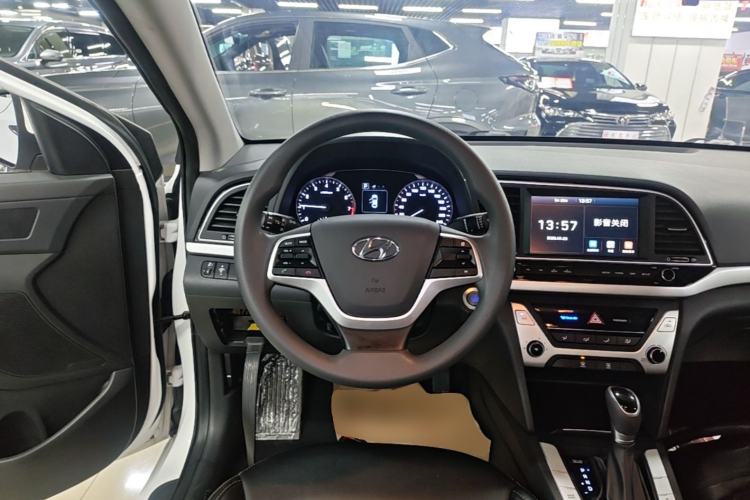 Used Hyundai Elantra (6th Generation / Lingdong) 2016 1.6L Automatic ZhiXuan – Elite Version Steering Wheel