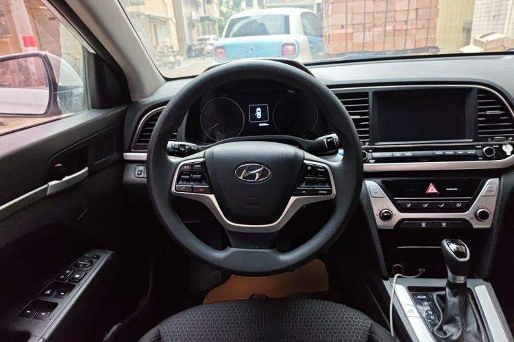 Used Hyundai Elantra (6th Generation / Lingdong) 2016 1.6L Automatic ZhiXuan – Elite Version Steering Wheel