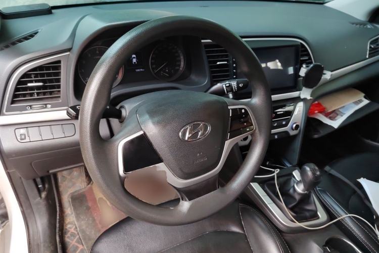 Used Hyundai Elantra (6th Generation / Lingdong) 2016 1.6L Manual ZhiXuan·Youth Edition Steering Wheel